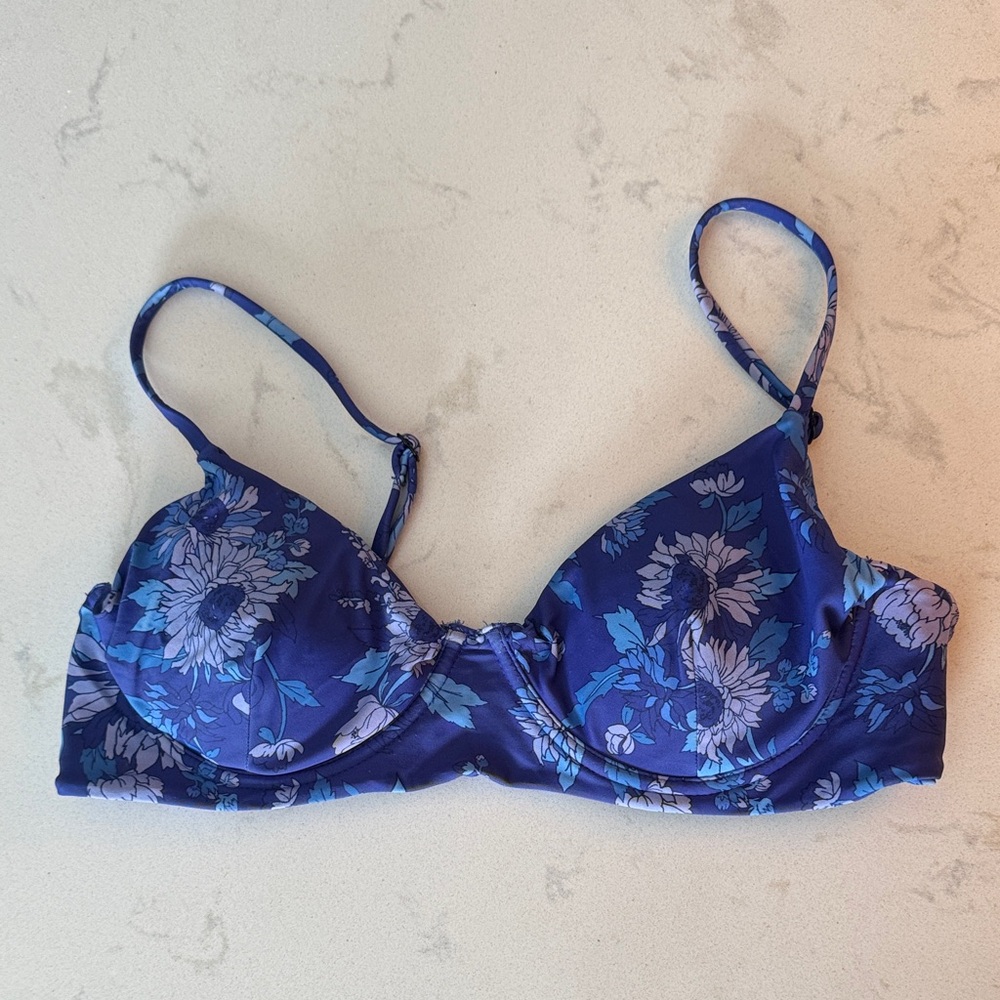 TROPEZ V2 BIKINI TOP IN VIOLET WILD BLOOM